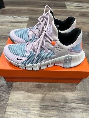 Women’s Nike Metcon 4